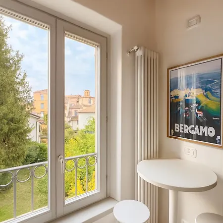 Solata 6 Exclusive アパート